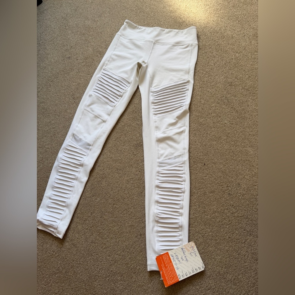 White Moto Style Activewear Leggings XXS
Stretch